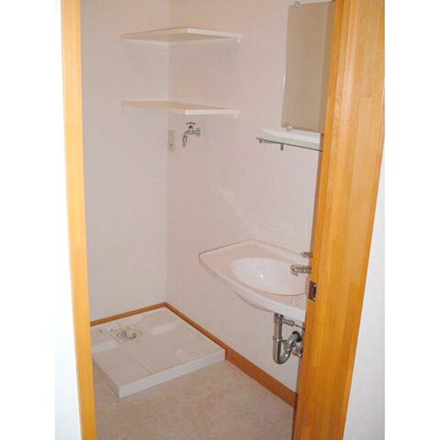 藤沢市辻堂３丁目のアパートの洗面所