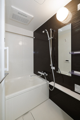 【浴室】 | オアーゼ新宿西落合レジデンス | ※写真は同タイプ住戸です。