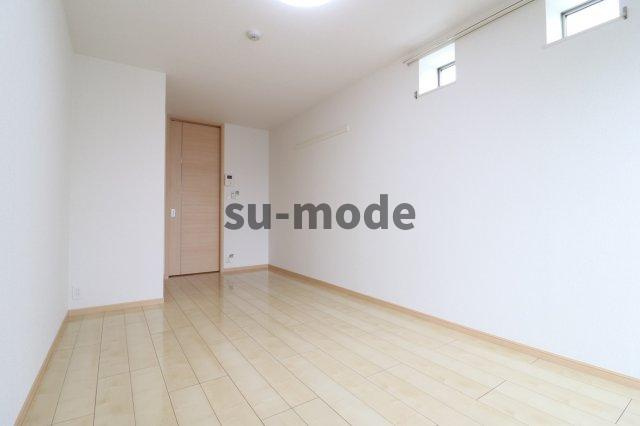 鶴野リバーサイドテラスの洋室