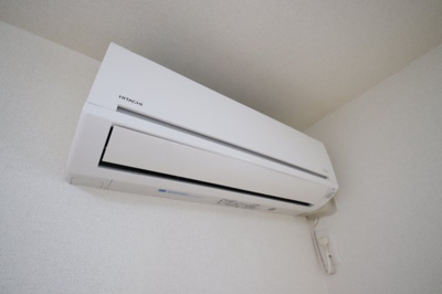 【設備】 | アルバモーダ | エアコン