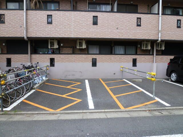 ヴィオラの駐車場