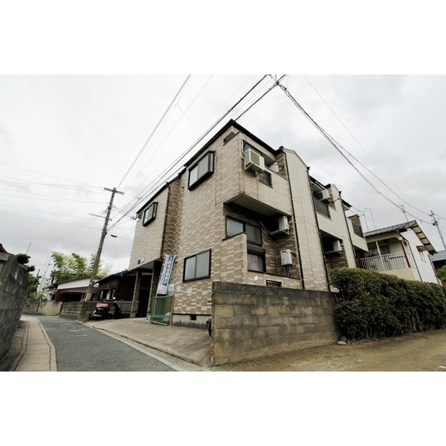 福岡市南区三宅２丁目のアパートの外観