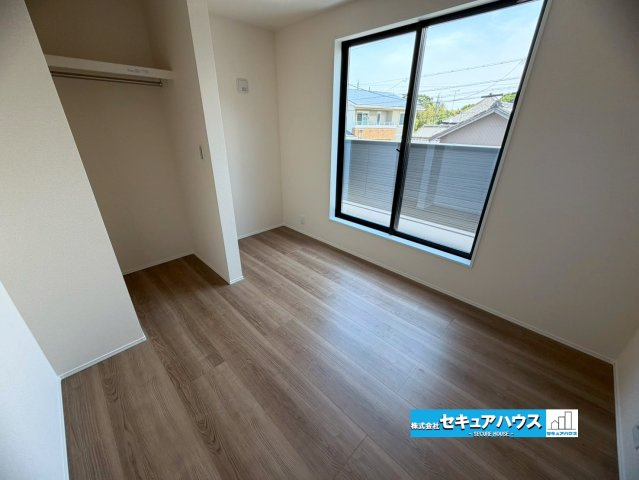 【本日ご案内可能】知多市金沢字郷中　全4棟の洋室|【洋室】
◆お子様のお部屋や主寝室、来客時の宿泊室、趣味のお部屋としてもご利用いただけます♪