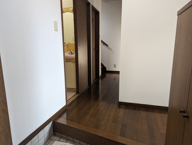 用田テラスＢ棟の玄関