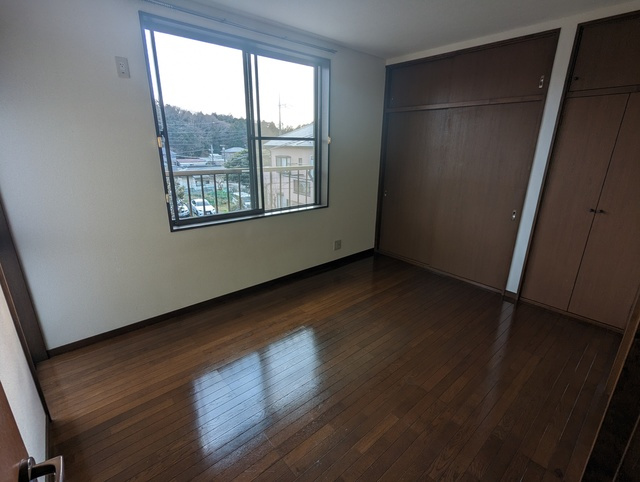 用田テラスＢ棟の洋室