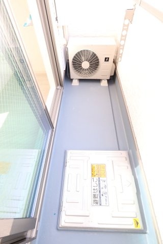 大阪市城東区今福南２丁目のアパートのバルコニー