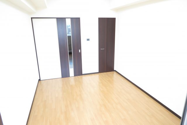 グランシス難波西の洋室