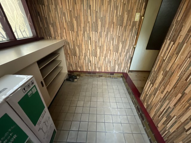 御立東戸建の玄関