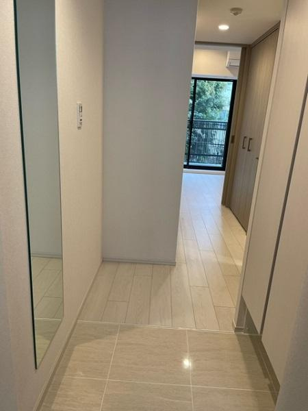 LUMEED池袋の玄関