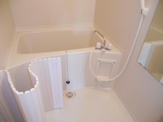 レラ・ＷＥＳＴの浴室