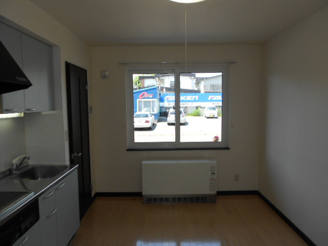 レラ・ＷＥＳＴの居間・リビング