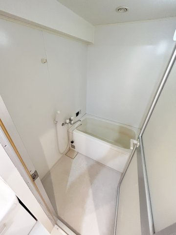 イルプリモサクラガワの浴室