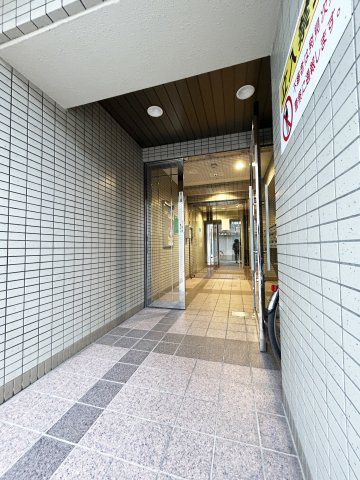 イルプリモサクラガワのエントランス