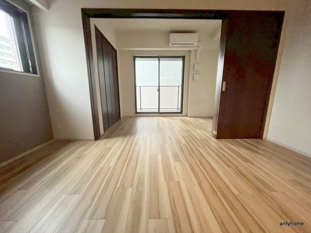 スプランディッド難波3　仲介手数料無料の寝室