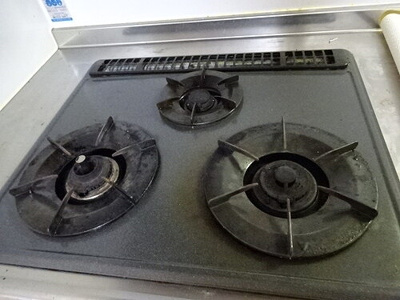 【その他】 | シャルム江坂 | ３口ガスコンロ　※前回募集時／２０２２年９月の写真