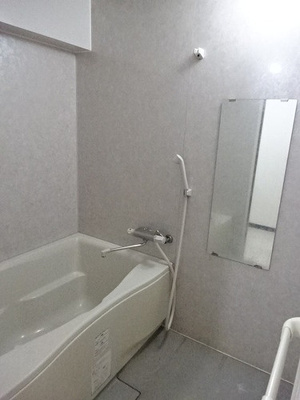 【浴室】 | シャルム江坂 | 浴室　※前回募集時／２０２２年９月の写真