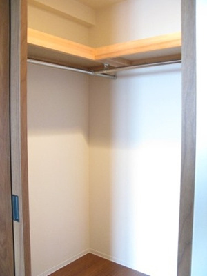 【収納】 | ライオンズ南千里佐竹台グランハート | ウォークインクロゼット　※前回募集時／２０１９年３月の写真