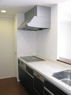 【キッチン】 | ライオンズ南千里佐竹台グランハート | システムキッチン　※前回募集時／２０１９年３月の写真