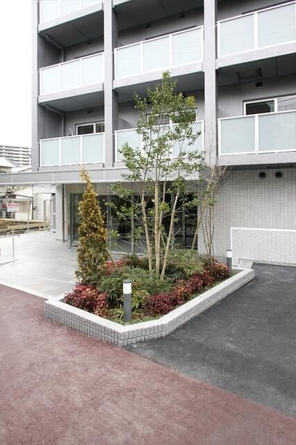 パルメゾン見次公園のエントランス