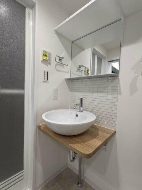 ブランドール坂下三丁目の洗面所