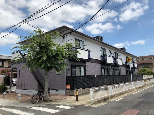 福岡市東区舞松原２丁目のアパート