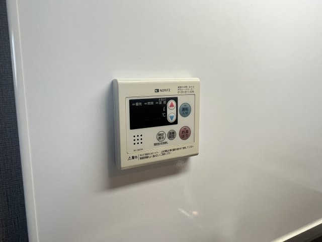 【設備】 | 西宮北口プライマリーワン | 給湯器リモコンです