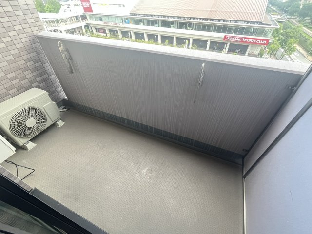【バルコニー】 | 西宮北口プライマリーワン | 落ち着いた時間を過ごせるバルコニーです