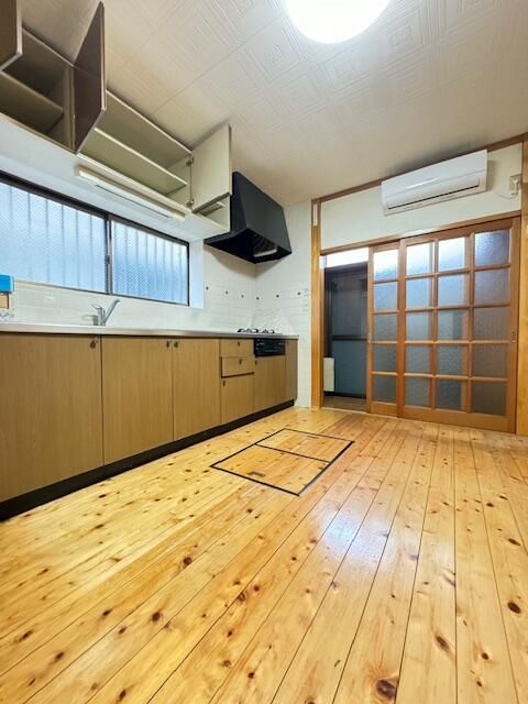 墨田3丁目戸建の居間・リビング