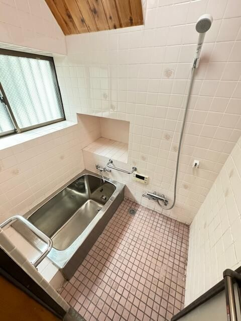 墨田3丁目戸建の浴室