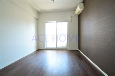 【居間・リビング】 | コンチネンタル難波東