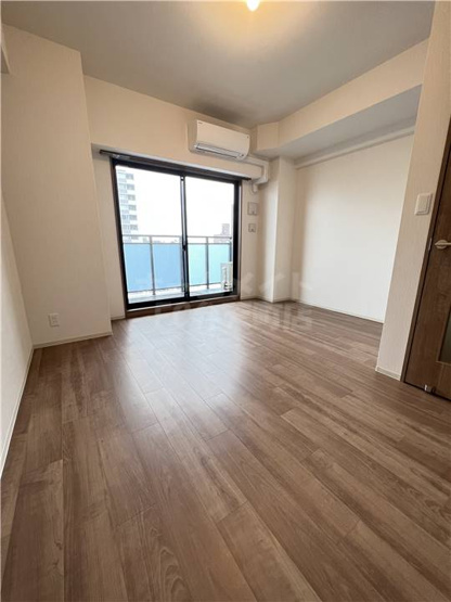 【居間・リビング】 | N'sマンション港