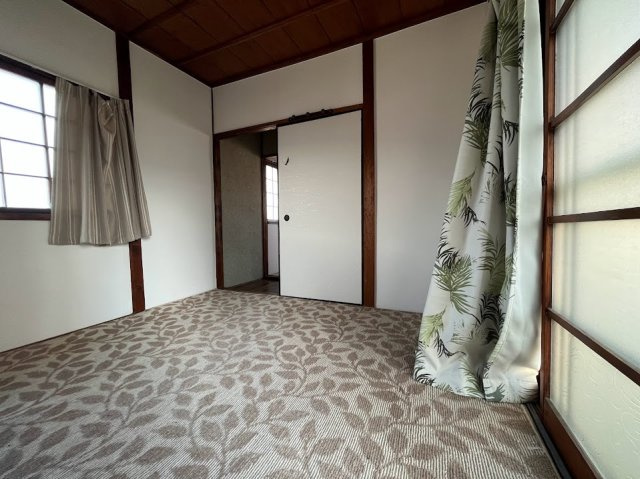 川西市南花屋敷戸建の周辺