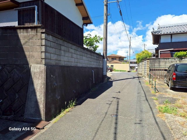淡路島で民泊！　兵庫県洲本市千草の前面道路含む現地写真|前面道路含む現地写真です