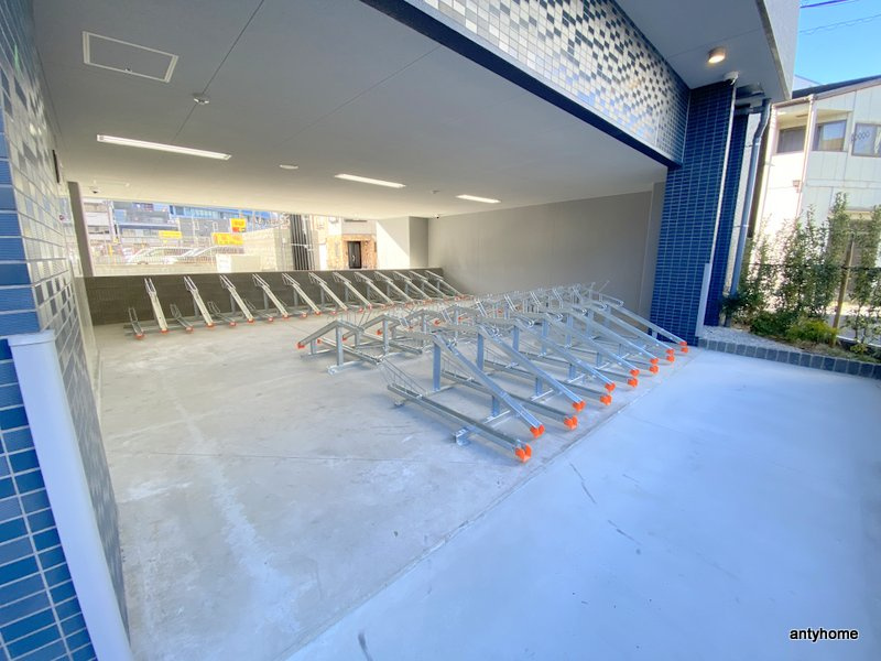 プレサンスドームシティ 仲介手数料無料の駐車場