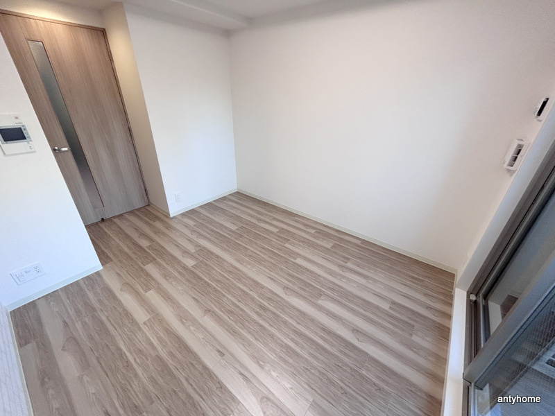 プレサンスドームシティ 仲介手数料無料の居間・リビング