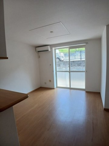 サニーヒルズの居間・リビング