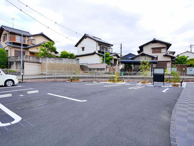 カーサ　セレノの駐車場|駐車場があります