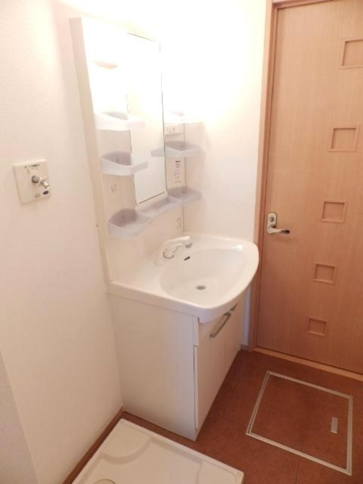 ウィルモア ウエストの独立洗面台|洗面室