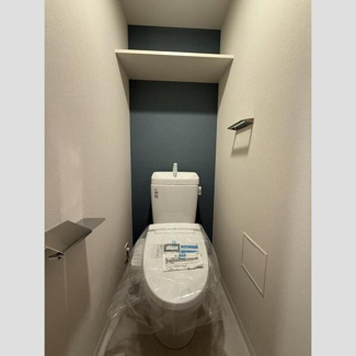 【トイレ】 | エスリードレジデンス ザ・グラン大阪福島クラス | 落ち着いた色調のトイレです