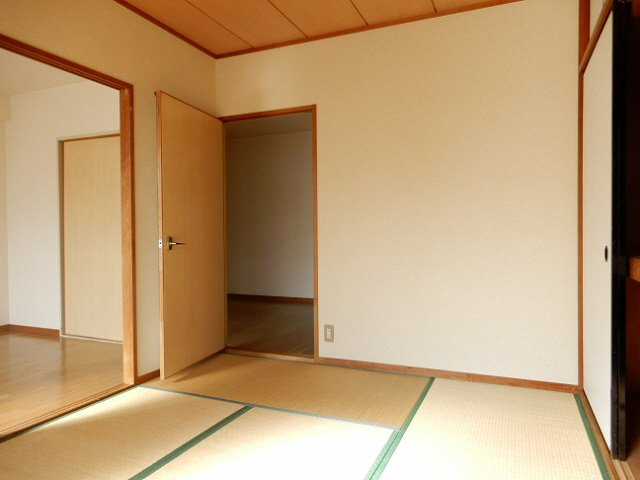 シャトー第一土山の子供部屋