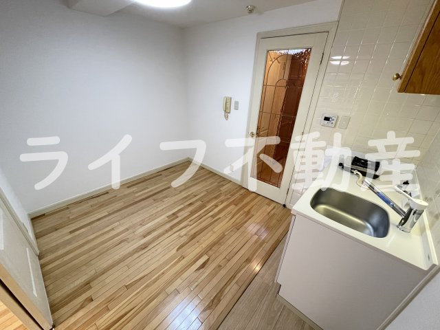 マジェスタ八戸ノ里の居間・リビング|ゆったり過ごせる居間です