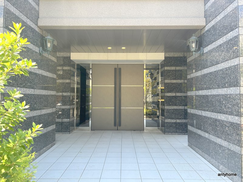 幸court tsukamotoのエントランス