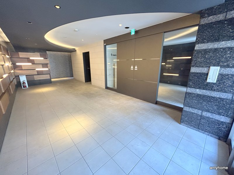 幸court tsukamotoのロビー