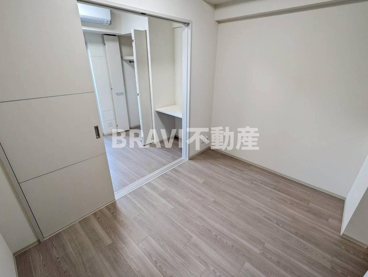 セイワパレス本町東 BRAVI不動産の居間・リビング