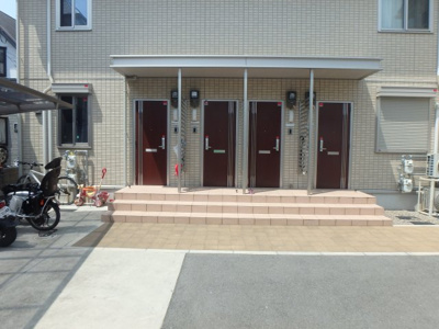 【エントランス】 | ブルースカイハイツ | 物件入口です