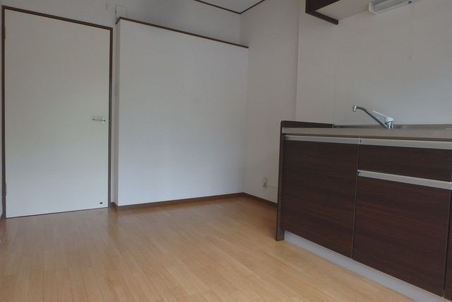 サニーハイツ のエントランス|※全て別号室（１LDK）のお写真。内装等参考にしてください。