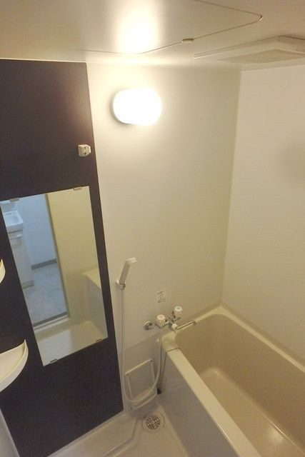 サニーハイツ の浴室|※全て別号室（１LDK）のお写真。内装等参考にしてください。