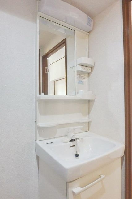 サニーハイツ の洗面所|※全て別号室（１LDK）のお写真。内装等参考にしてください。