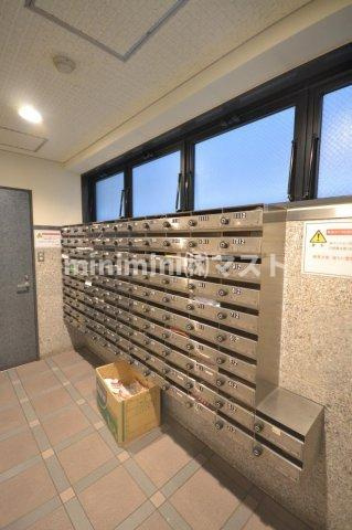 エスリード本町のロビー