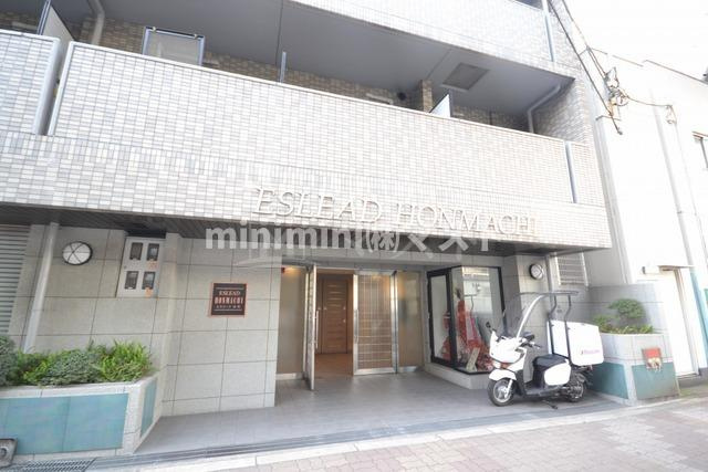 エスリード本町のエントランス